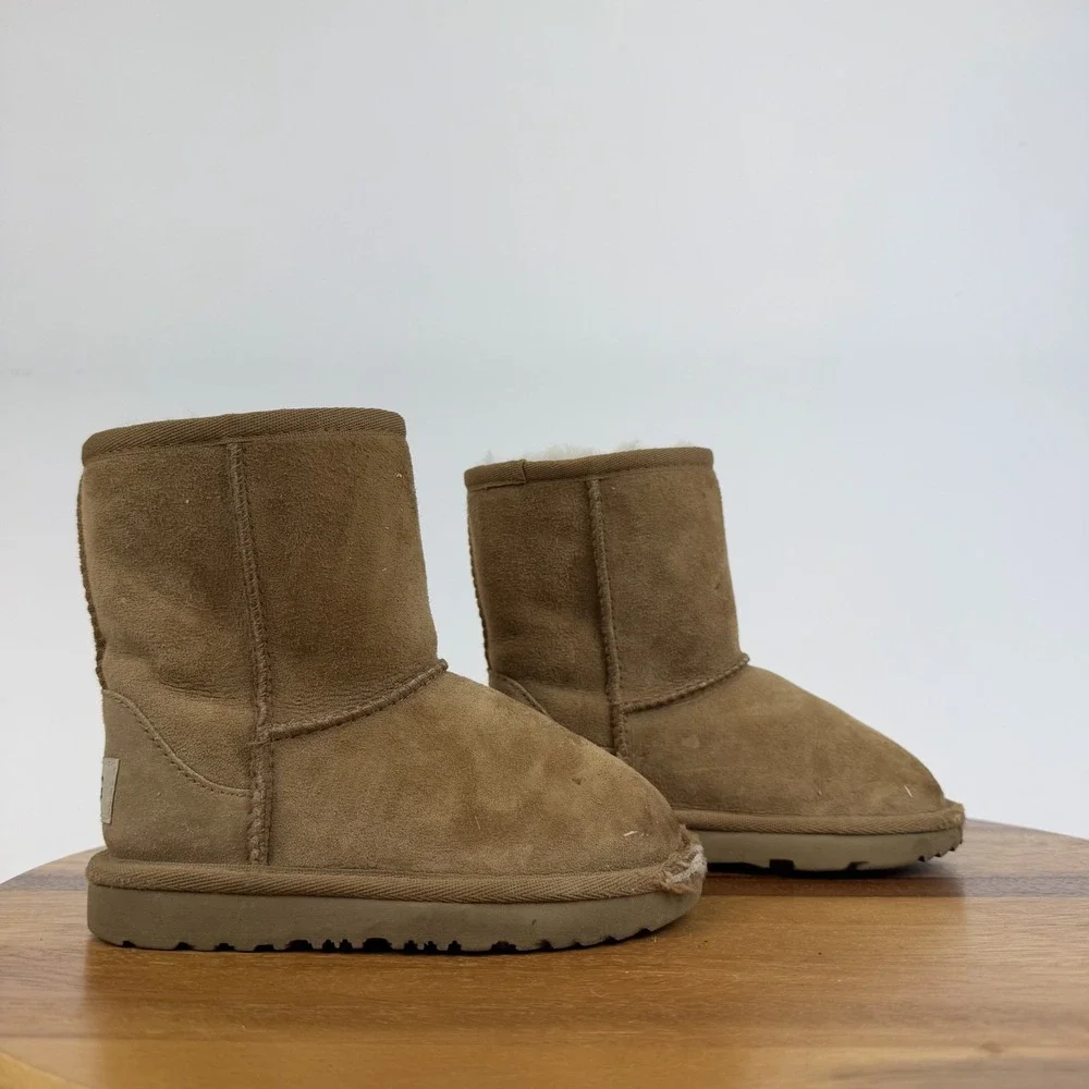 Little Kids Ugg Classic II Tan Suede Wool Lined Comfort‎ Causal Boots Size 9 C
